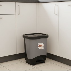 سلة قمامة بدعسة رصاصي