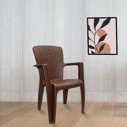 كرسي راتان بني