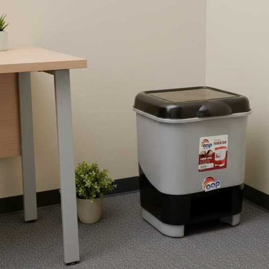 سلة نفايات  بدعسة فضي